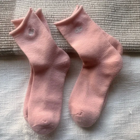 2 pairs of Alo
Socks - Picture 1 of 3